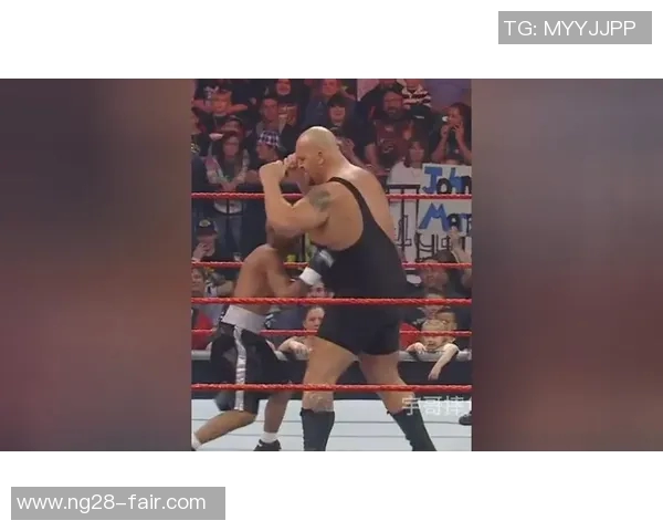 姚明在WWE擂台上展现力量与技巧的激烈对决引发热议 姚明在WWE擂台上展现力量与技巧的激烈对决引发热议