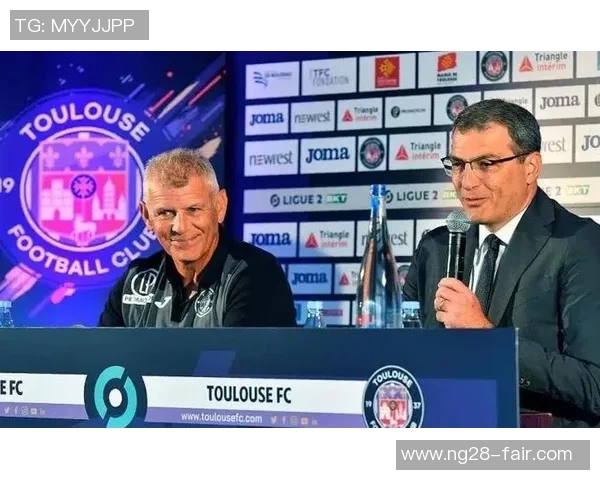 世界杯惊现冷门尤文图斯与曼联激战成平局引发转会热议 世界杯惊现冷门尤文图斯与曼联激战成平局引发转会热议